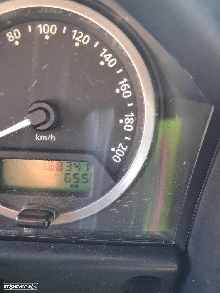 Land Rover Defender 90 2.4 CRD SE - 9