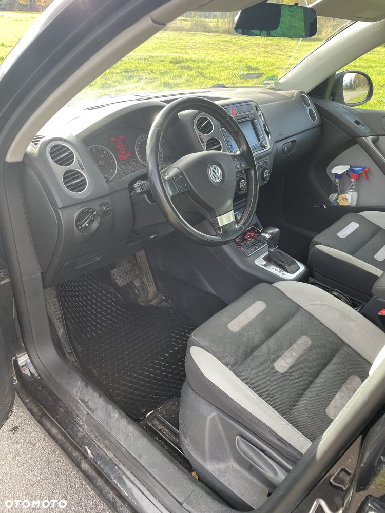 Volkswagen Tiguan - 4