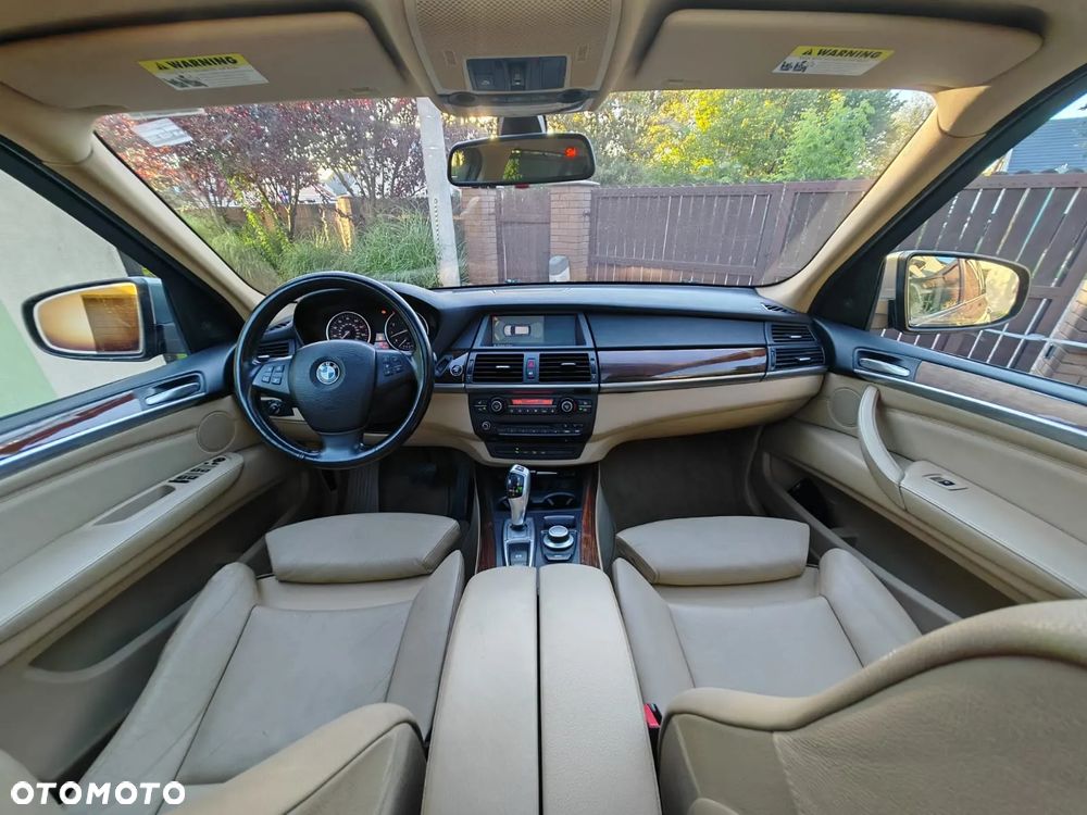 BMW X5 3.0si xDrive - 16