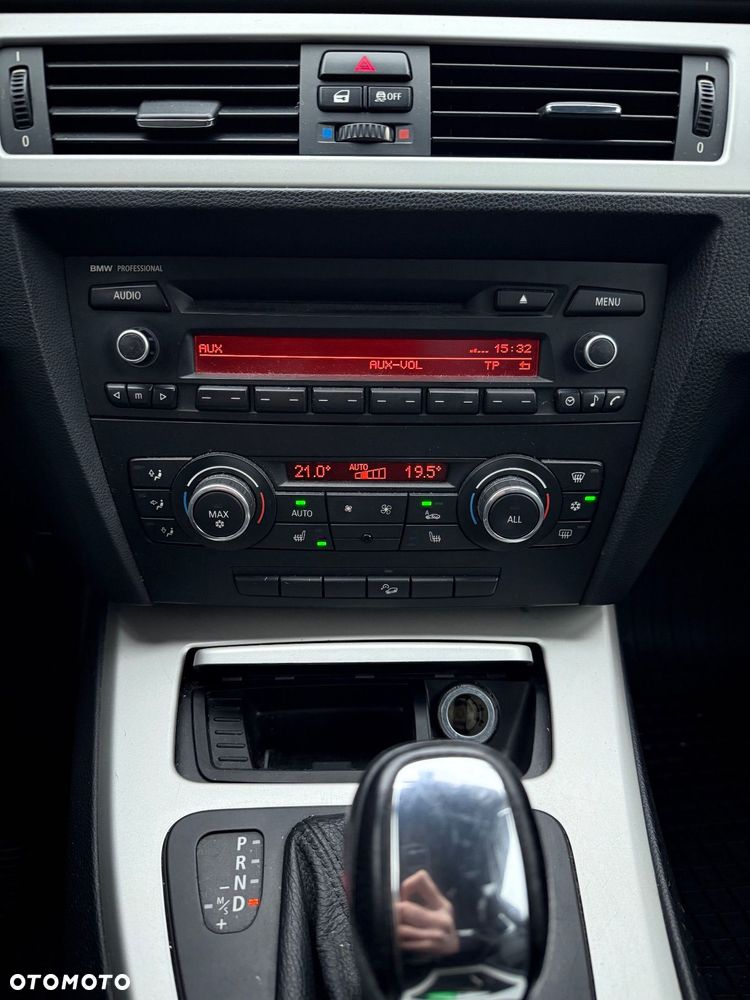 BMW Seria 3 320d DPF - 16
