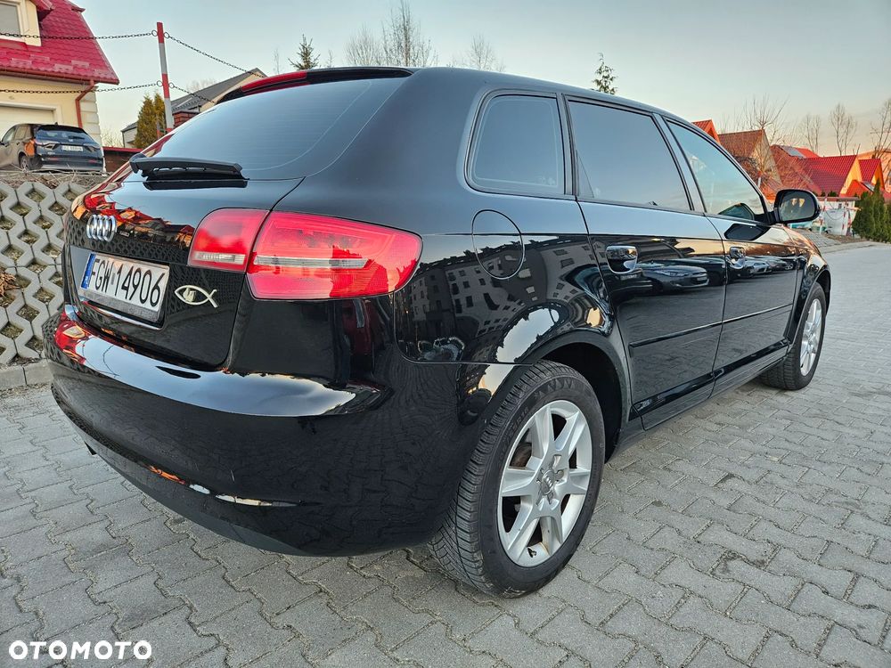 Audi A3 Sportback - 3