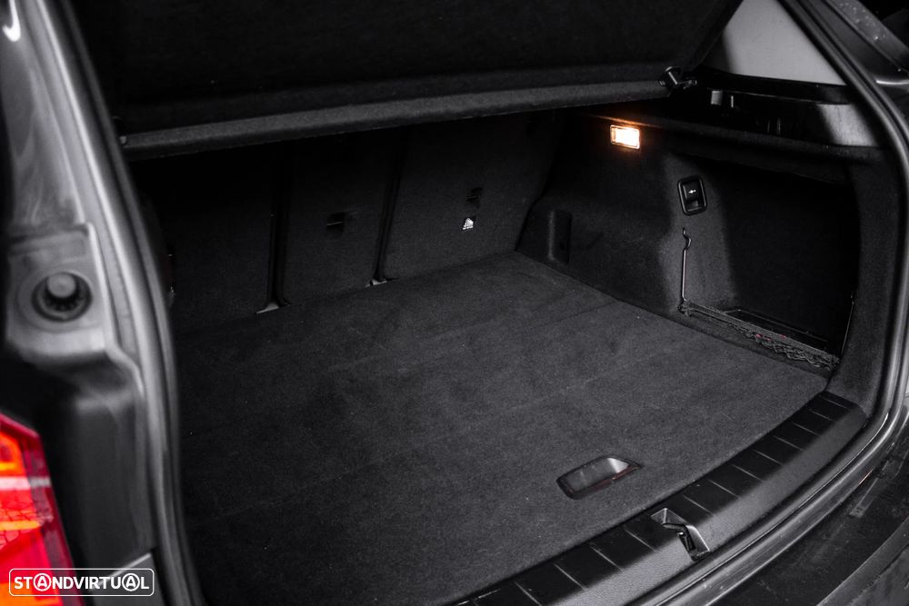 BMW X1 16 d sDrive Auto - 33