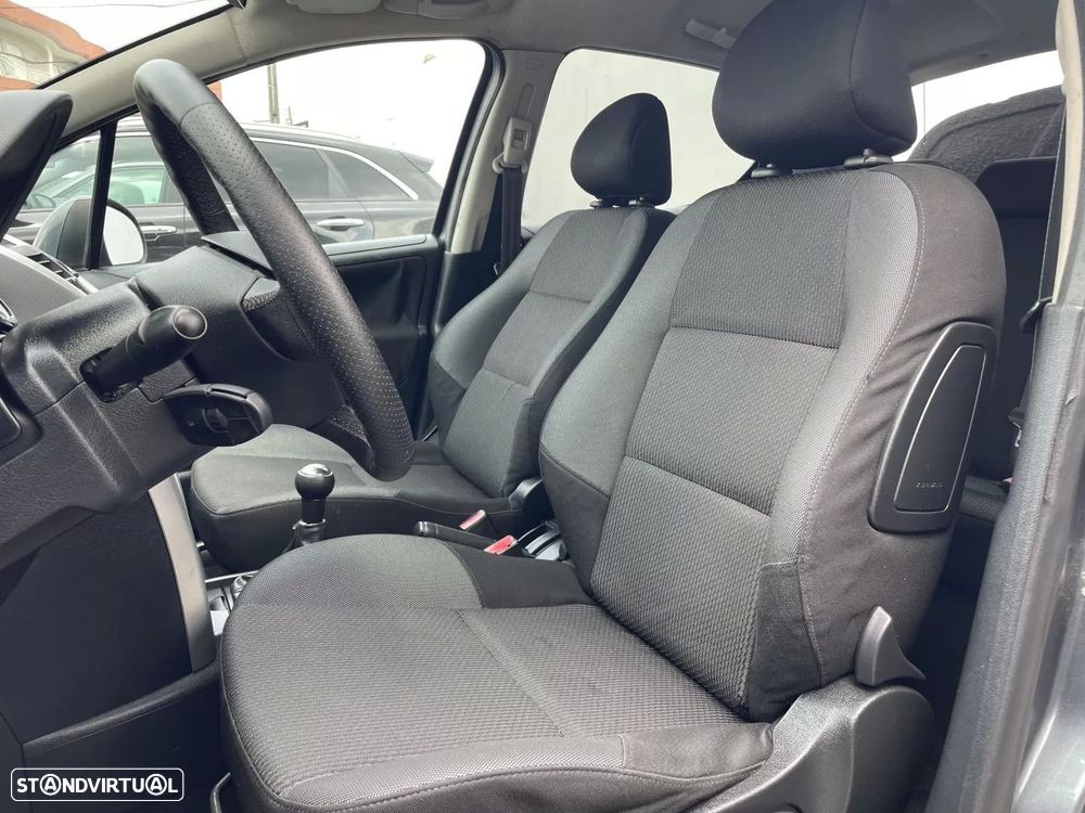 Peugeot 207 1.4 HDi Urban - 15