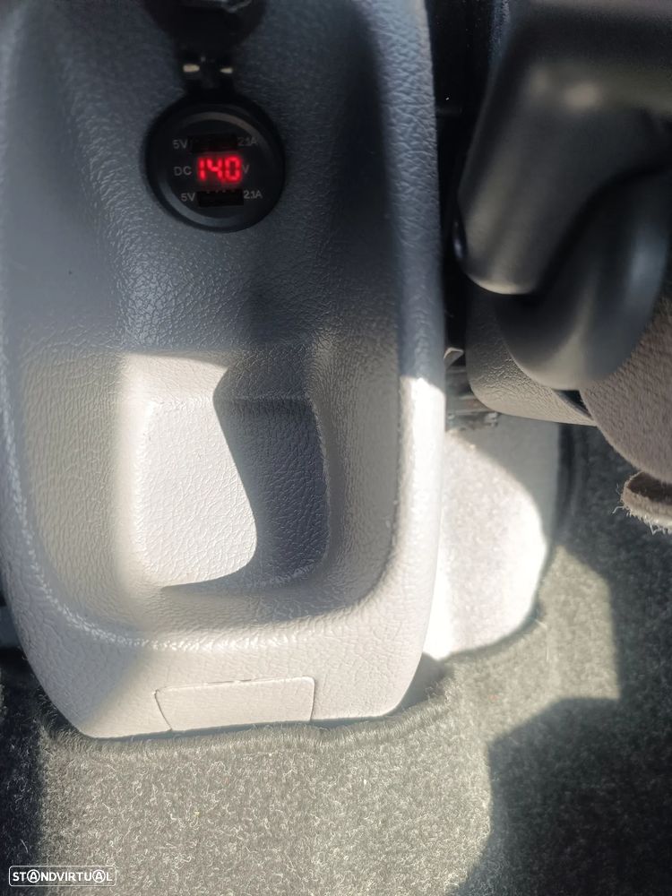 Peugeot 206 1.1 Color Line - 17