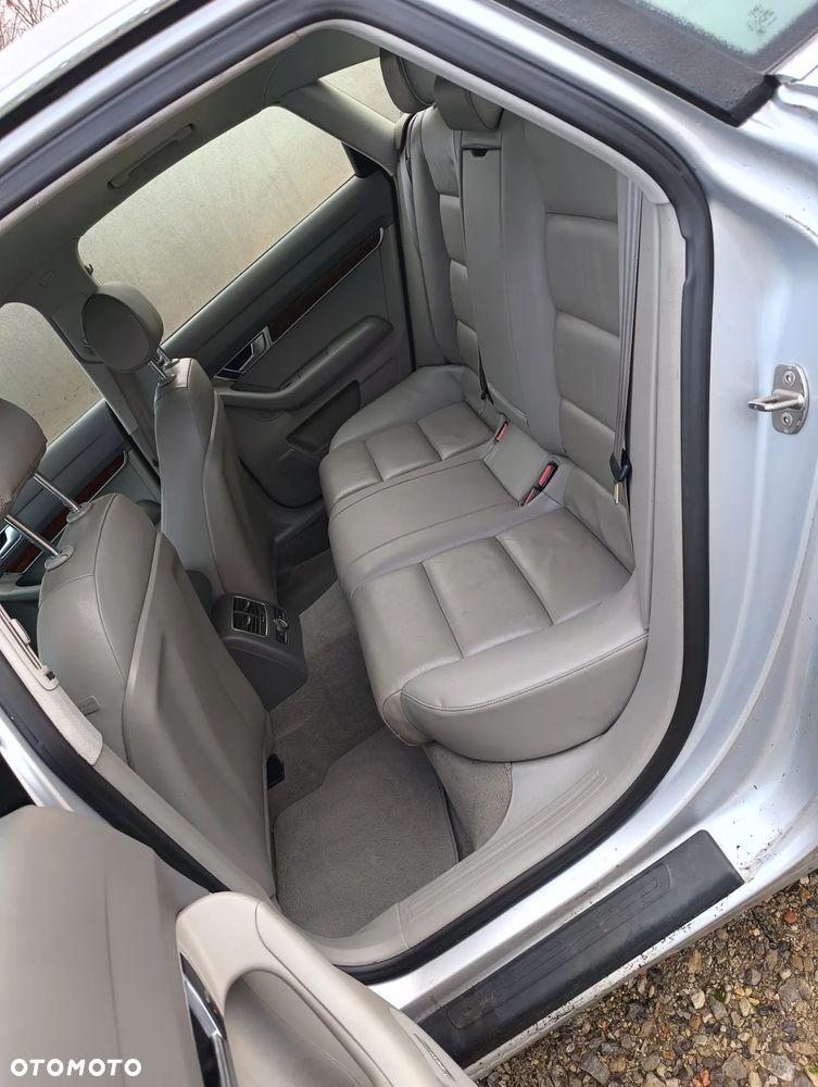 Audi A6 Limousine 3.2 FSI Quattro Tiptronic - 6