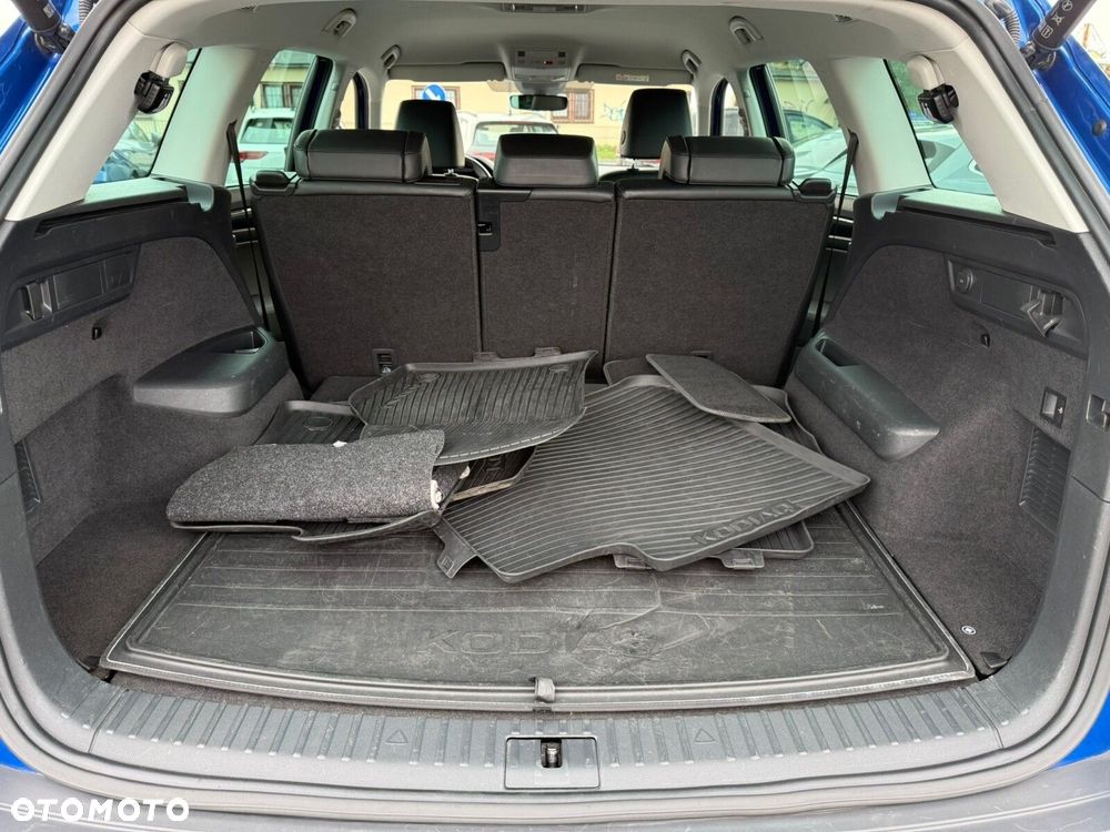 Skoda Kodiaq 2.0 TSI 4x4 L&K DSG 7os - 37