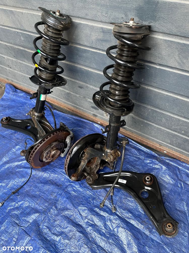 MCPHERSON  NISSAN QASHQAI II J11 ZWROTNICA  WAHACZ 543034EA3A 543024EA3A  44EA0BRH 54EA0BLH - 2