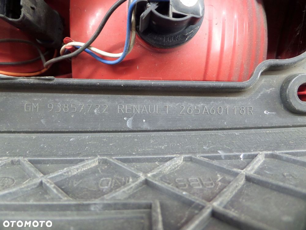 lampa tylna lewa renault trafic lift 06-14 89038990 - 5