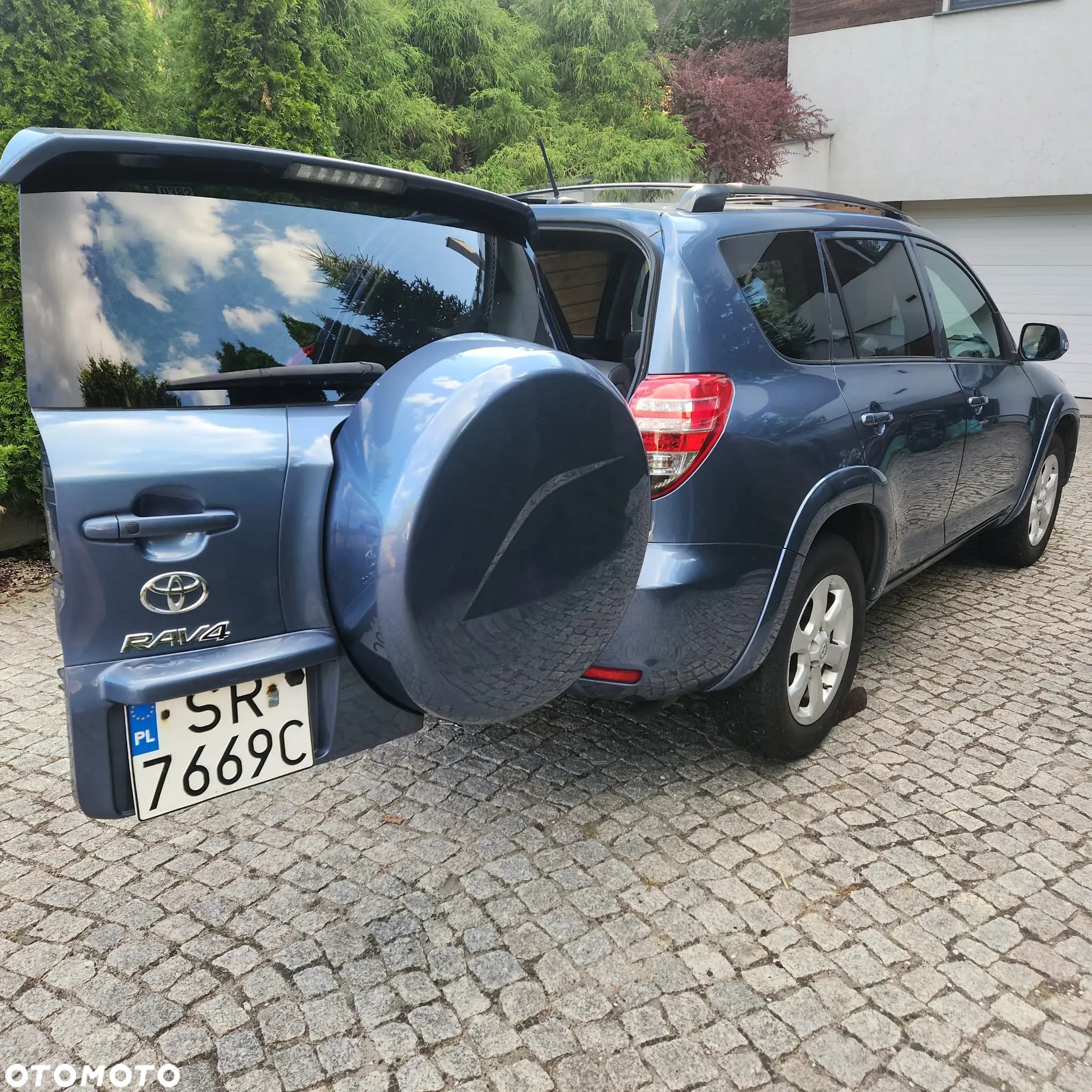 Toyota RAV4 - 4