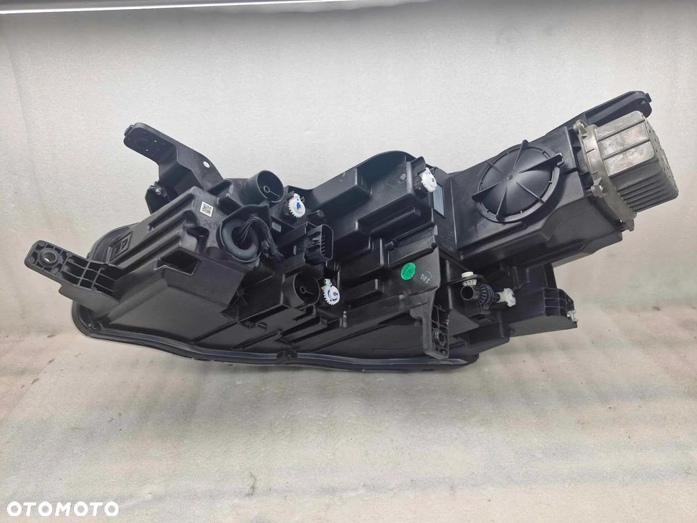 MG HS EHS LAMPA PRAWA PRZÓD 11434082 - 9