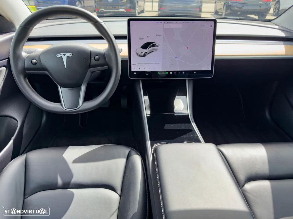 Tesla Model 3 - 8