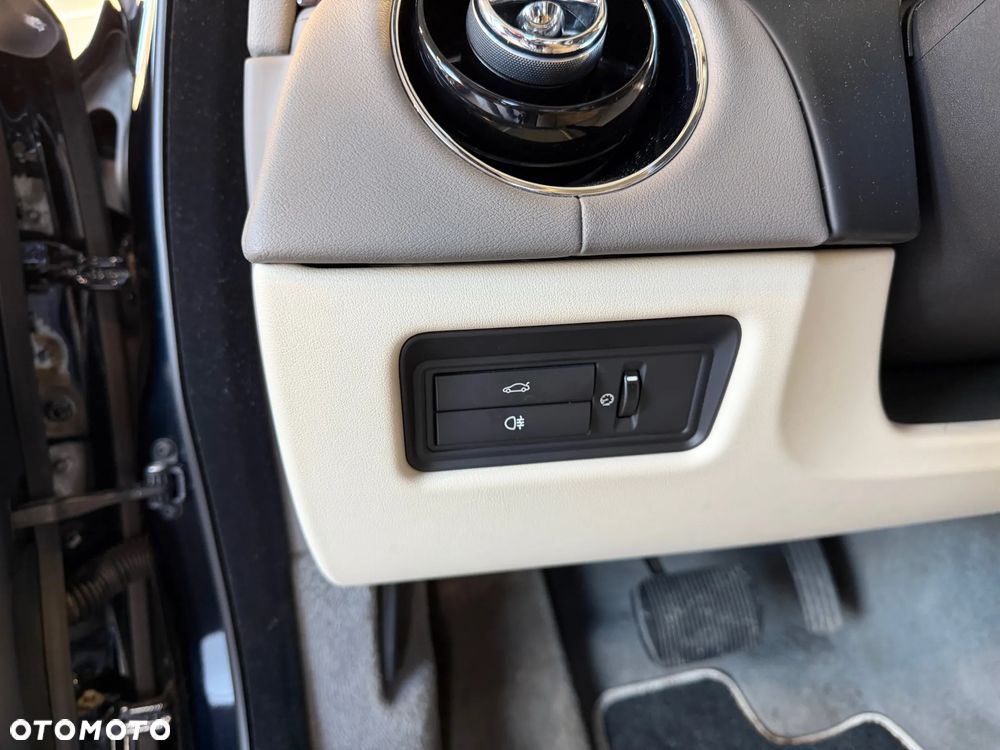 Jaguar XJ 3.0 V6 Kompressor AWD R-Sport - 14