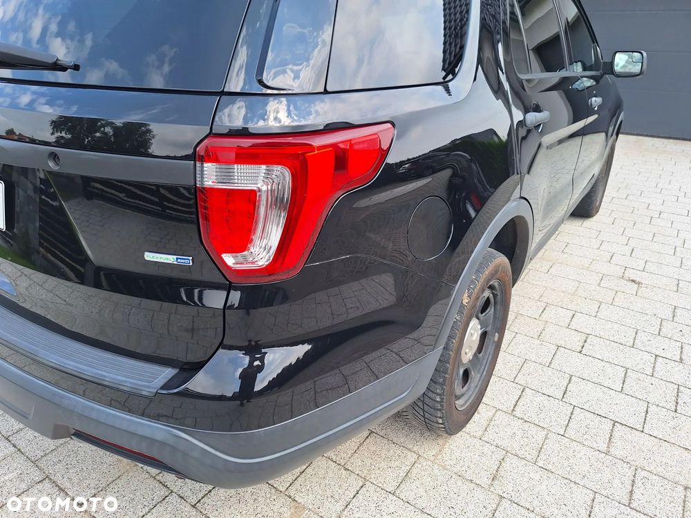 Ford Explorer - 24