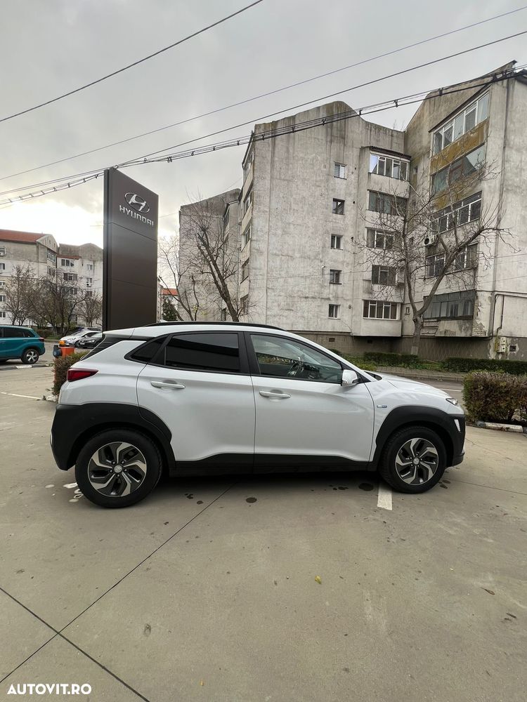 Hyundai KONA - 2