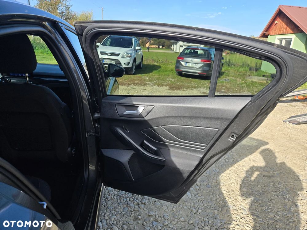 Ford Focus 1.5 EcoBlue Start-Stopp-System ST-LINE VIGNALE - 23