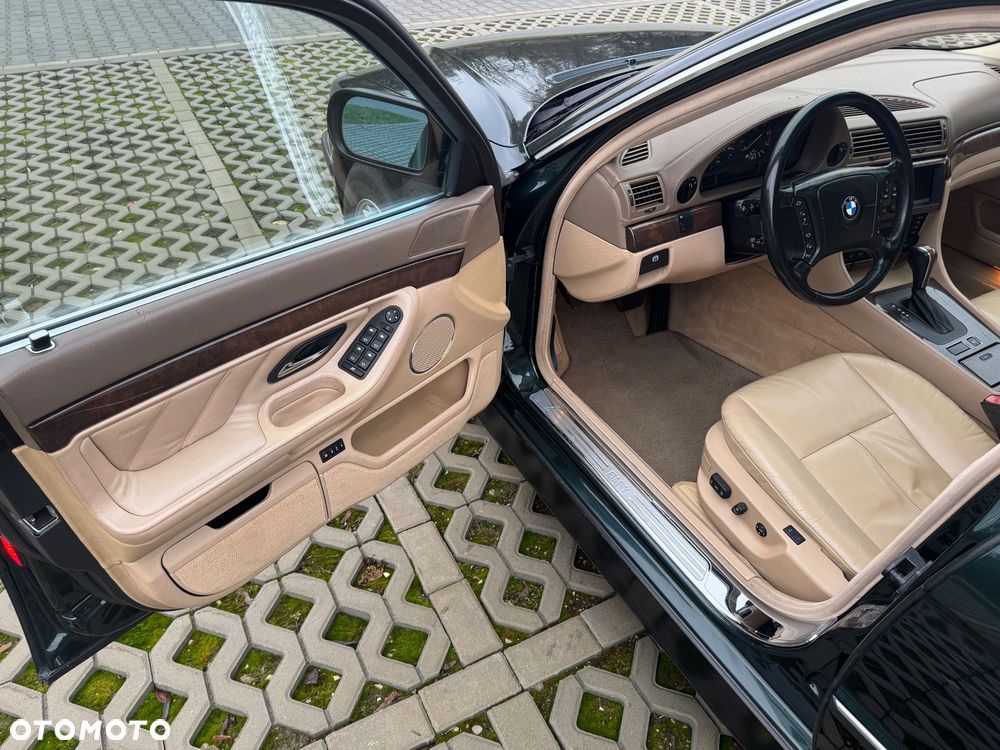 BMW Seria 7 750iL - 20