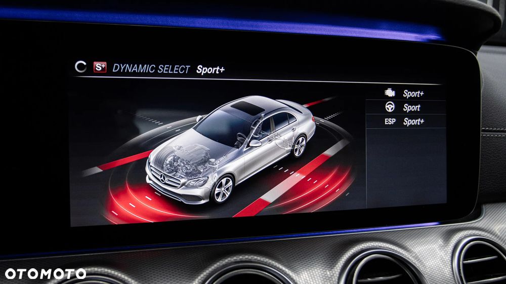 Mercedes-Benz Klasa E 220 d 4-Matic AMG - 31