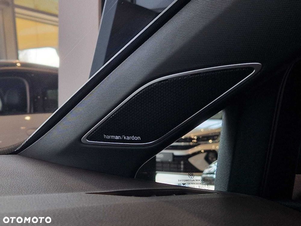 Volkswagen Golf 2.0 TSI 4Motion R DSG - 28