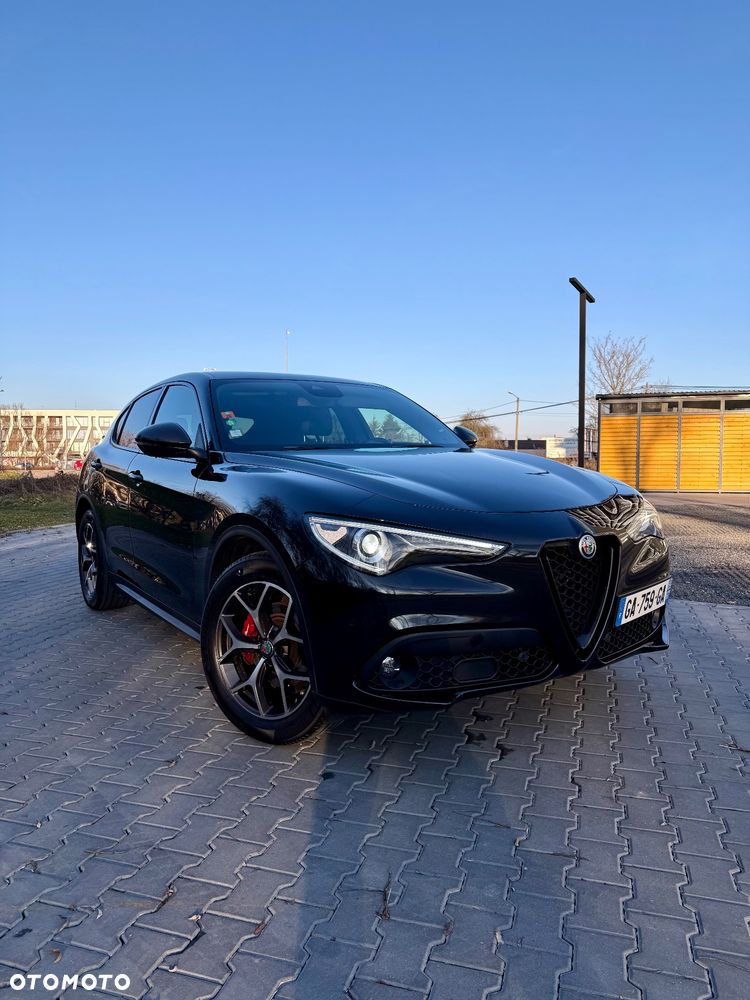 Alfa Romeo Stelvio - 2