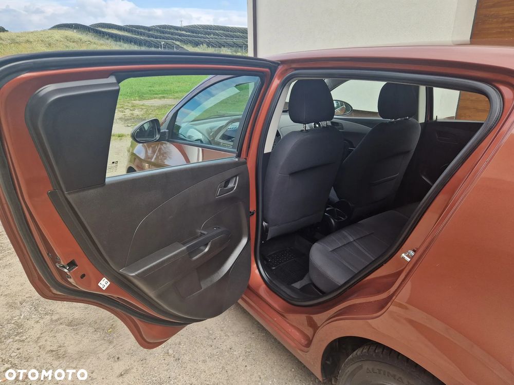 Chevrolet Aveo 1.4 16V LT - 10