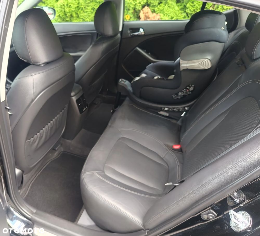 Kia Optima - 23