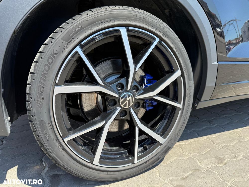 Volkswagen T-Roc R - 12