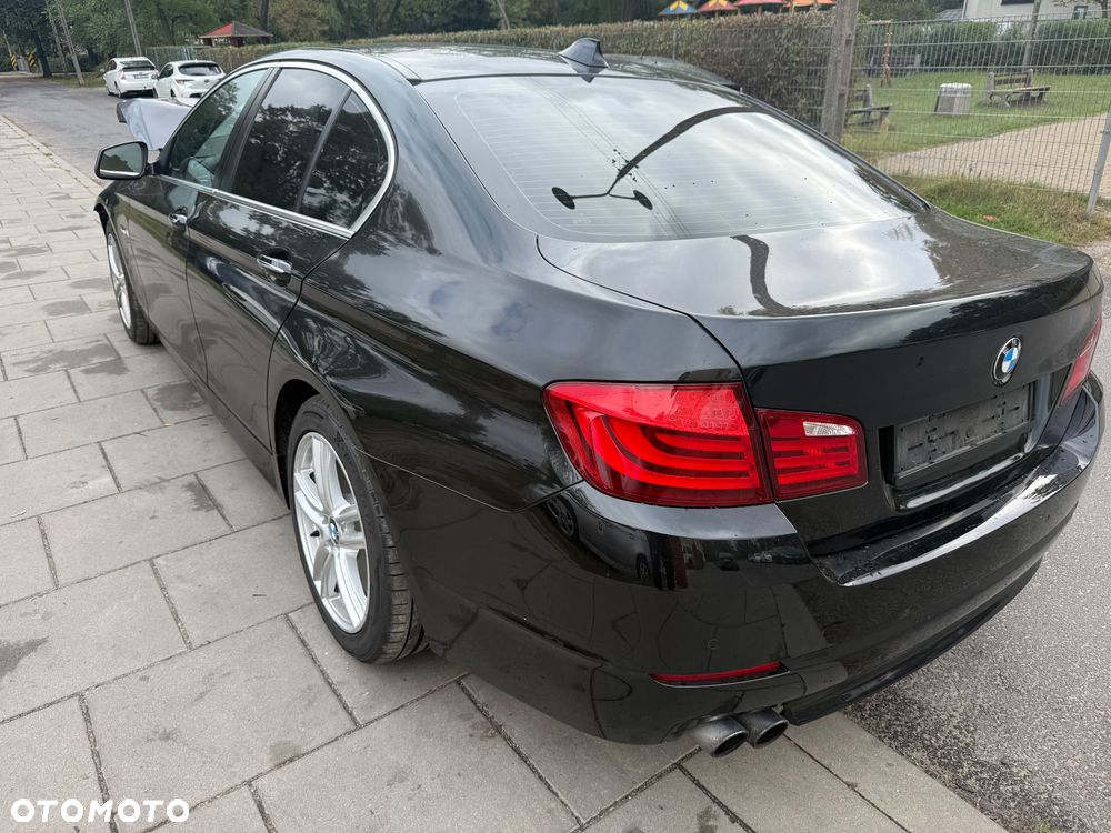 BMW Seria 5 528i xDrive - 3