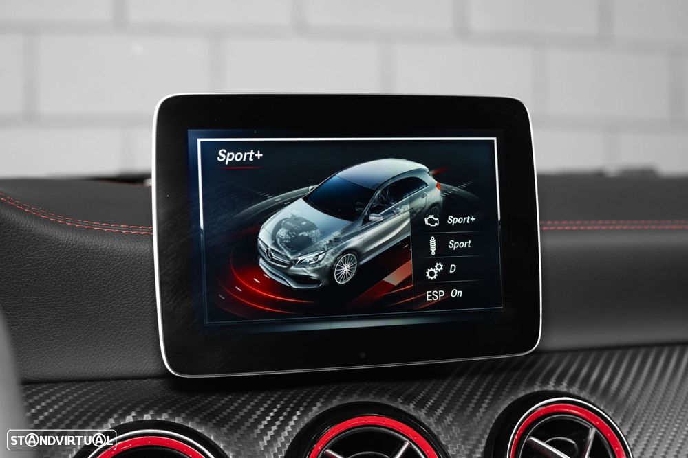 Mercedes-Benz A 45 AMG 4Matic Speedshift 7G-DCT - 17