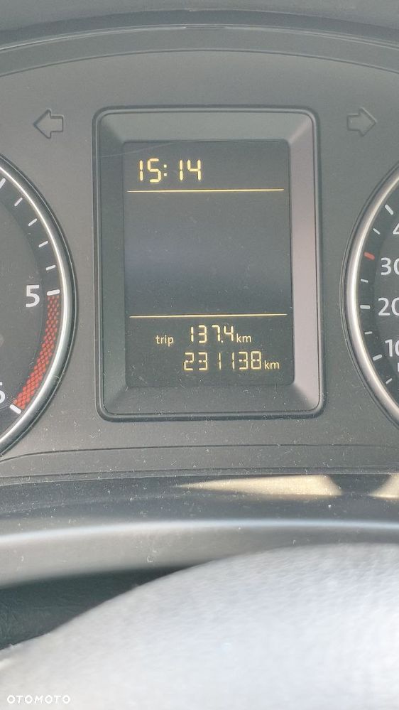 Volkswagen Golf Plus 1.6 TDI Comfortline - 11
