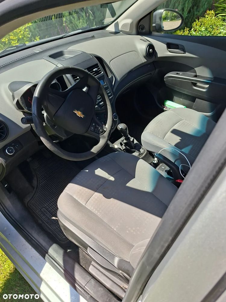 Chevrolet Aveo 1.2 LS - 4