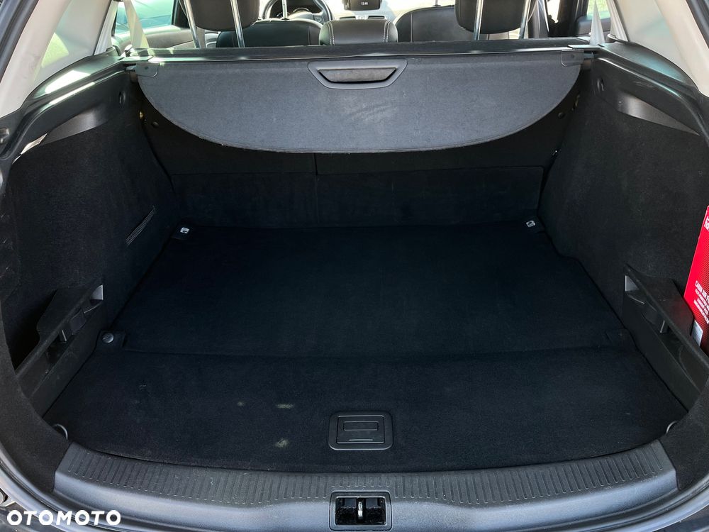 Renault Megane ENERGY TCe 130 BOSE EDITION - 30