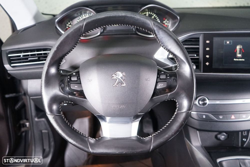 Peugeot 308 1.6 e-HDi Allure - 19