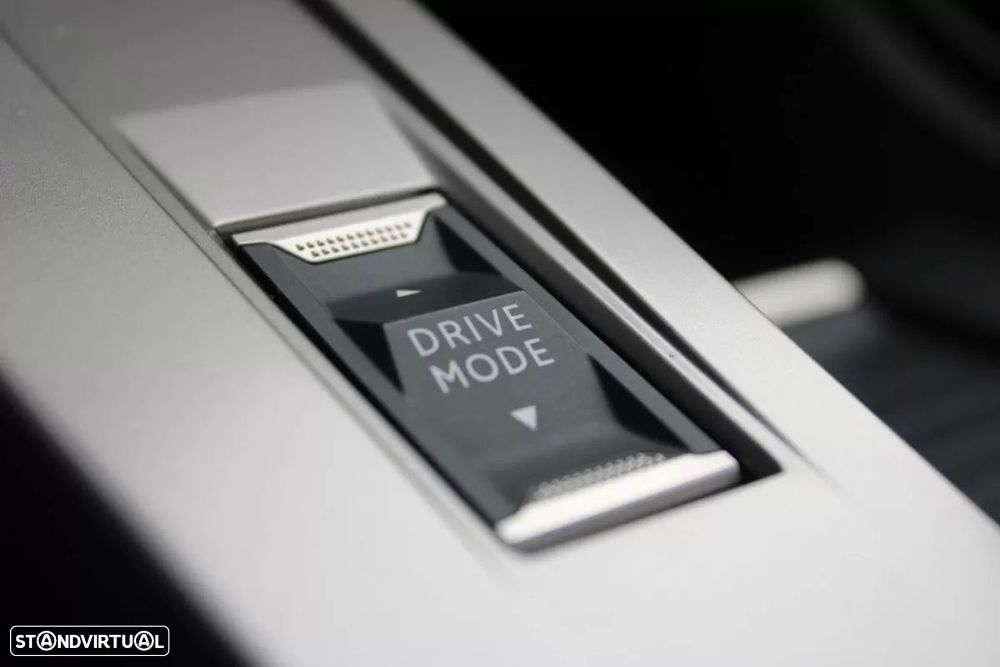 Peugeot 408 1.2 PureTech Allure EAT8 - 14