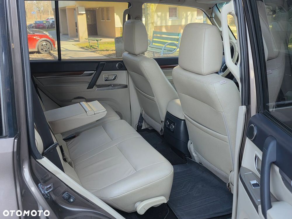 Mitsubishi Pajero 3.2 DID Instyle - 13