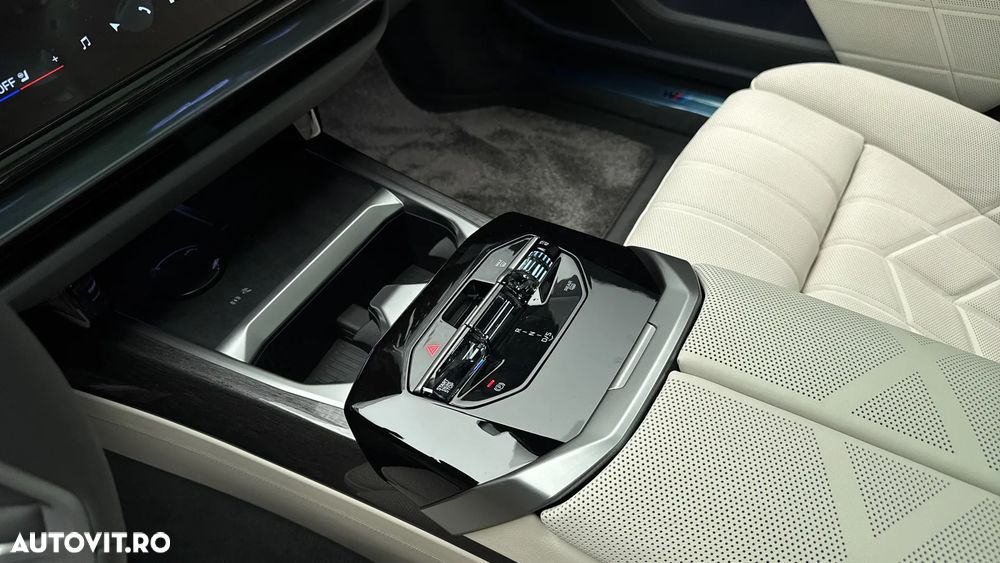 BMW Seria 7 740 xDrive MHEV - 28