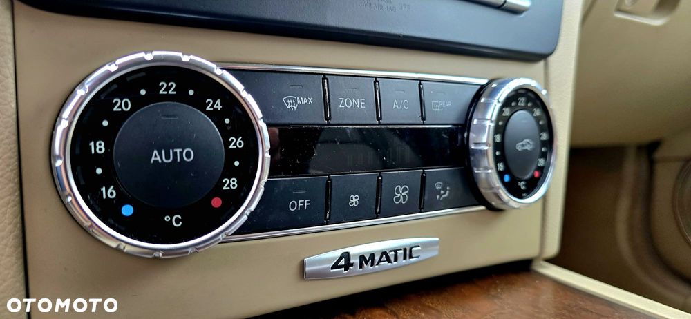 Mercedes-Benz Klasa C 250 CDI BlueEff Elegance 4-Matic - 27