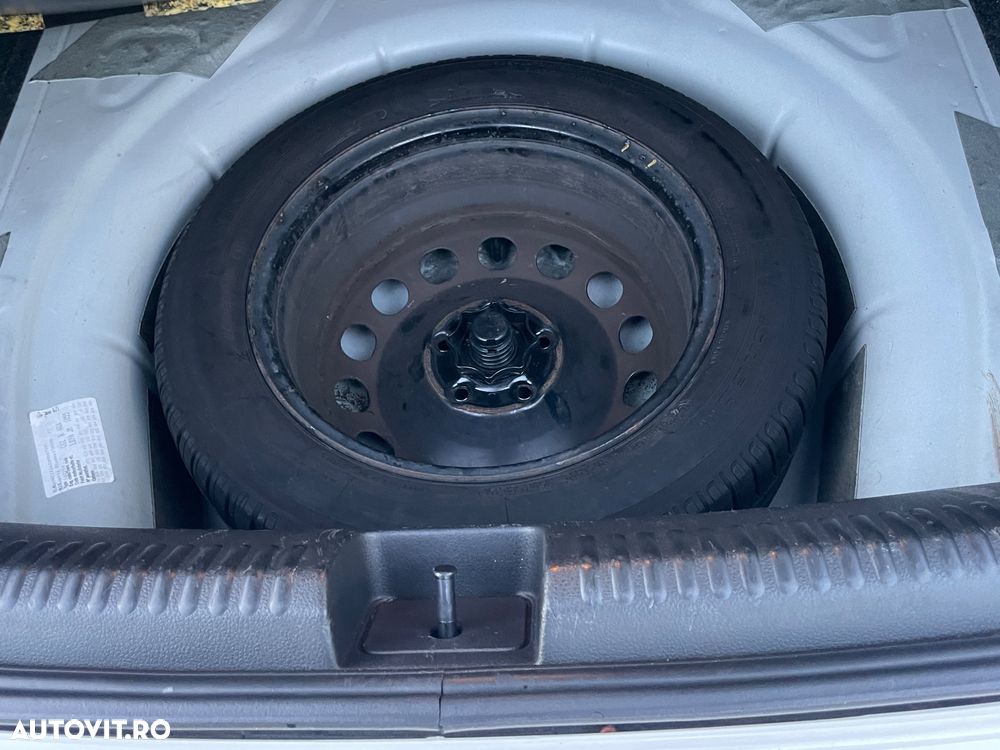 Volkswagen Jetta - 12