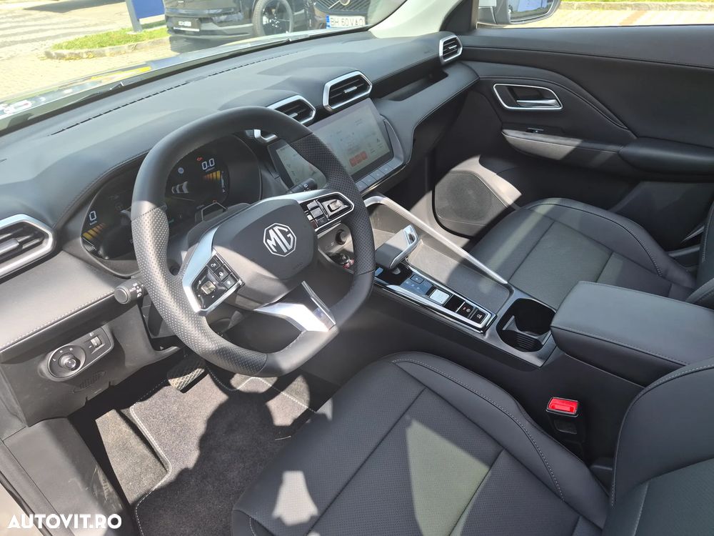 MG ZS HEV 1.5 GSI AT Exclusive+ - 10