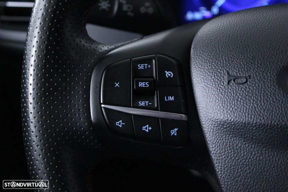 Ford Kuga 1.5 TDCi EcoBlue ST-Line - 22