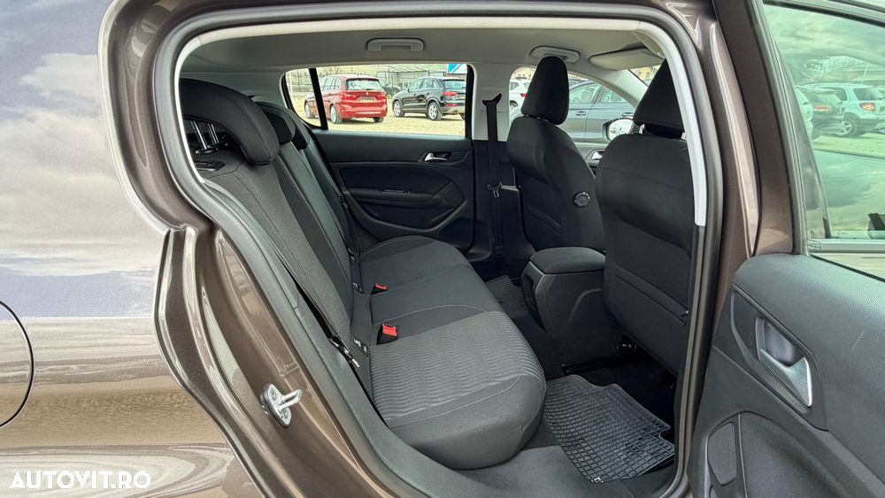 Peugeot 308 e-HDi 115 Stop & Start Niveau 2 Business-Line - 12