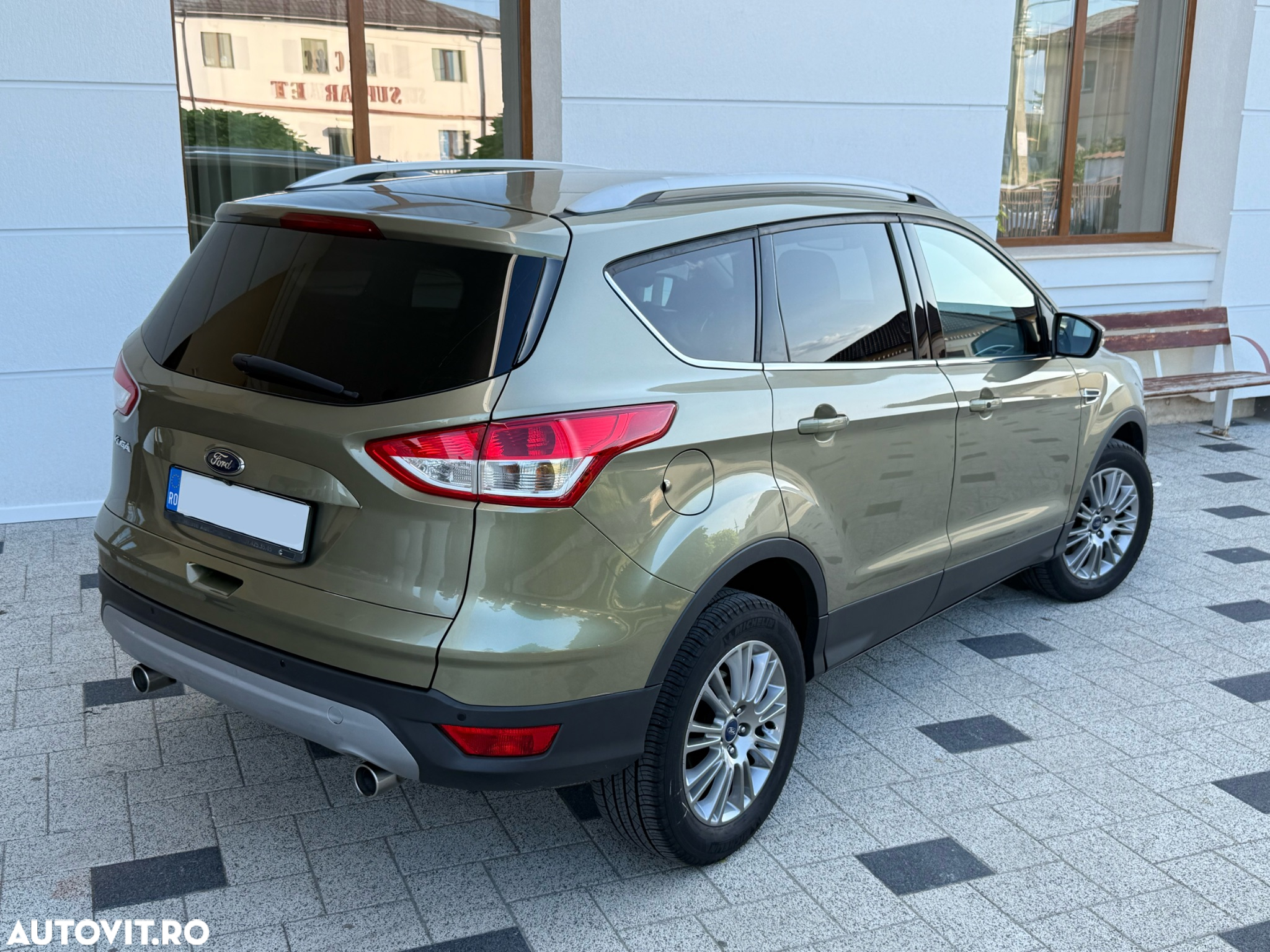 Ford Kuga 2.0 TDCi 4WD Powershift Titanium - 7
