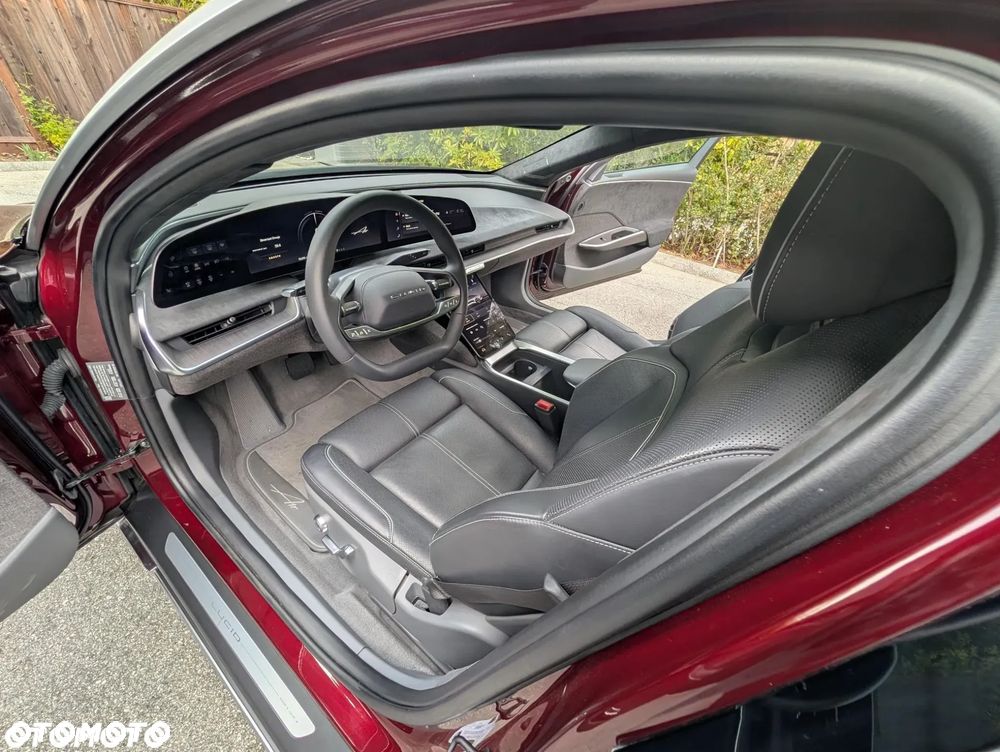 Lucid Air - 16