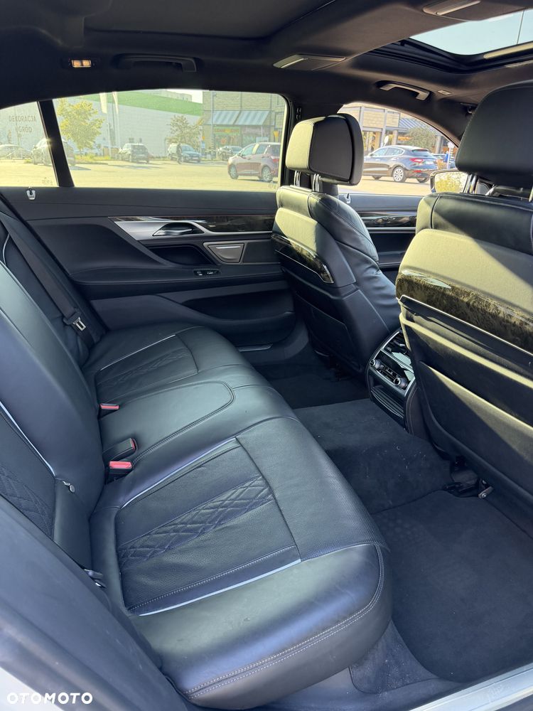 BMW Seria 7 - 15