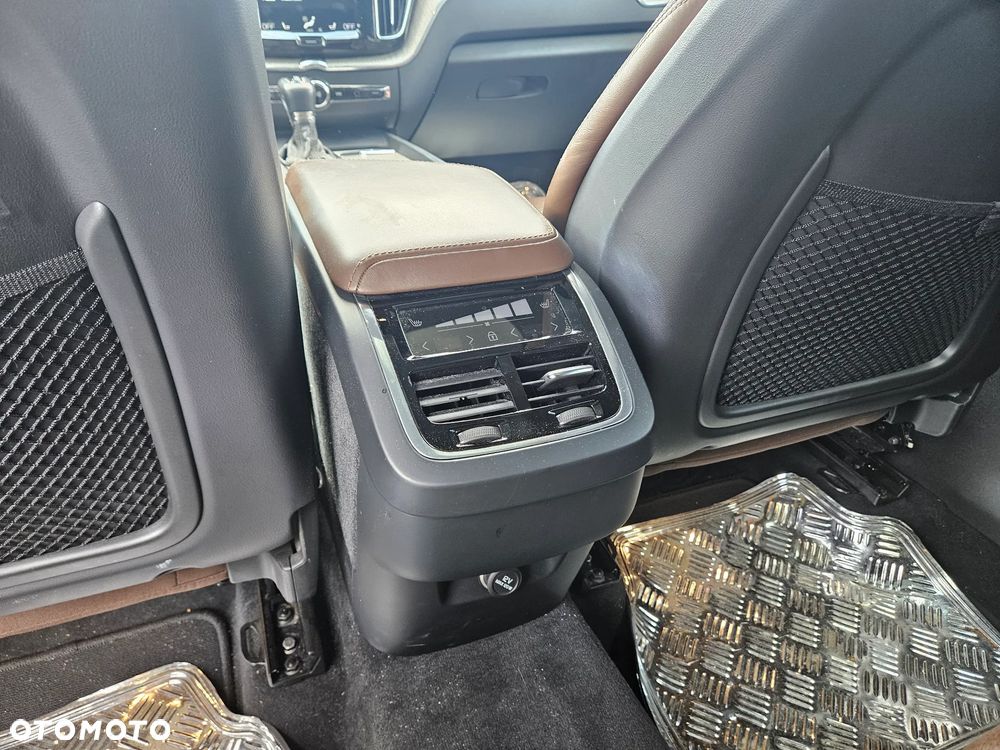 Volvo XC 60 D5 AWD Inscription - 15
