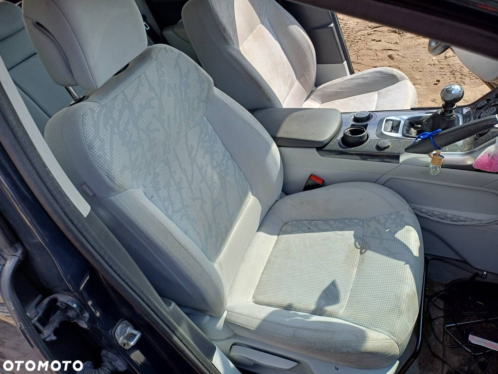 KOMPLET FOTELI LEWY PRAWY PRZÓD + KANAPA TYŁ + BOCZKI PEUGEOT 3008 I - 7