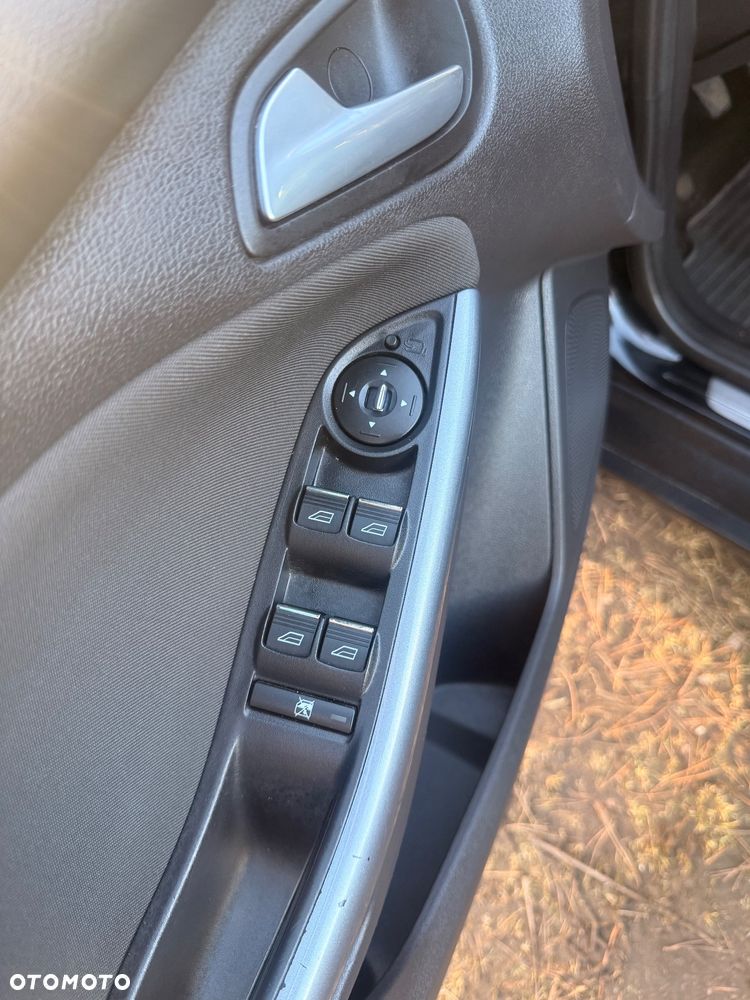 Ford Focus 1.6 TDCi Titanium - 12