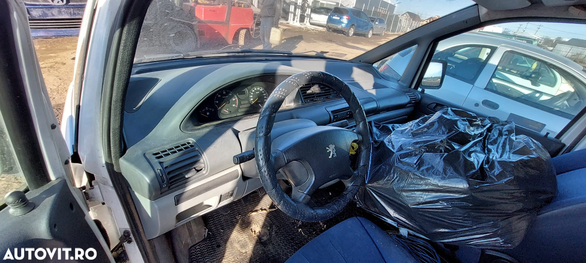 Dezmembrari Peugeot EXPERT 2004 VAN 1.9diesel - 3