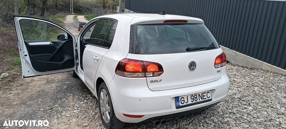 Volkswagen Golf 1.4 TSI Exclusive - 2