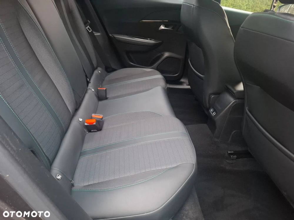 Peugeot 2008 1.2 PureTech Allure Pack S&S EAT8 - 10