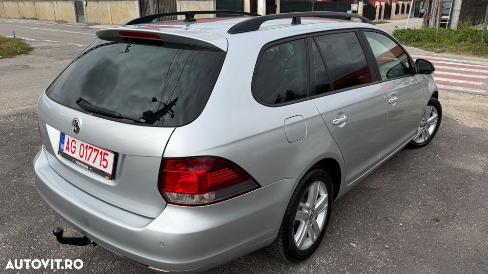 Volkswagen Golf - 10